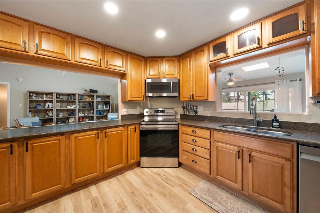 Image 32 of property listing at 2421 JENNIFER HOPE BOULEVARD, Longwood, FL 32779