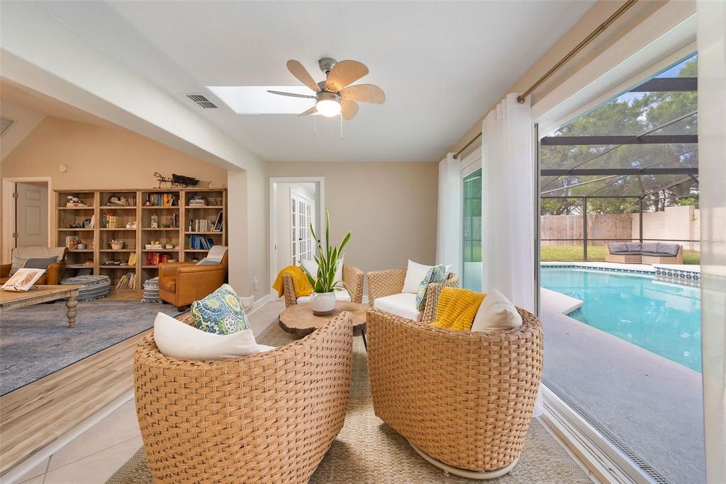 Image 34 of property listing at 2421 JENNIFER HOPE BOULEVARD, Longwood, FL 32779