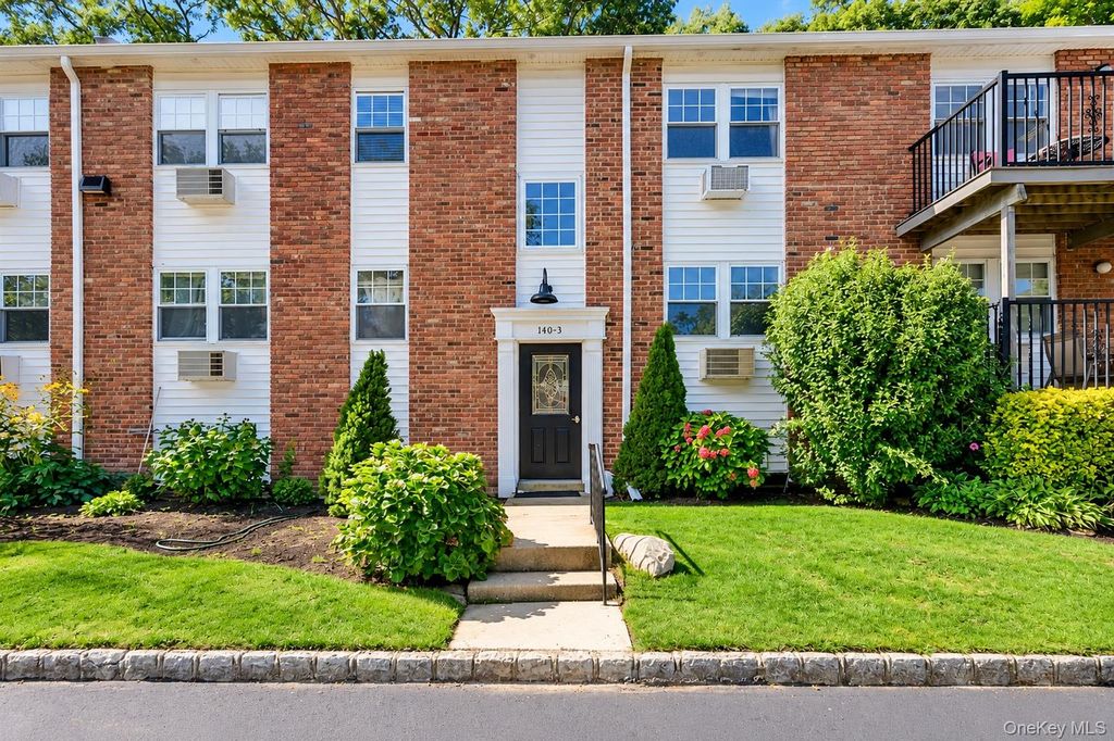 140 Church Street 3C, Kings Park, NY 11754 — photo 2