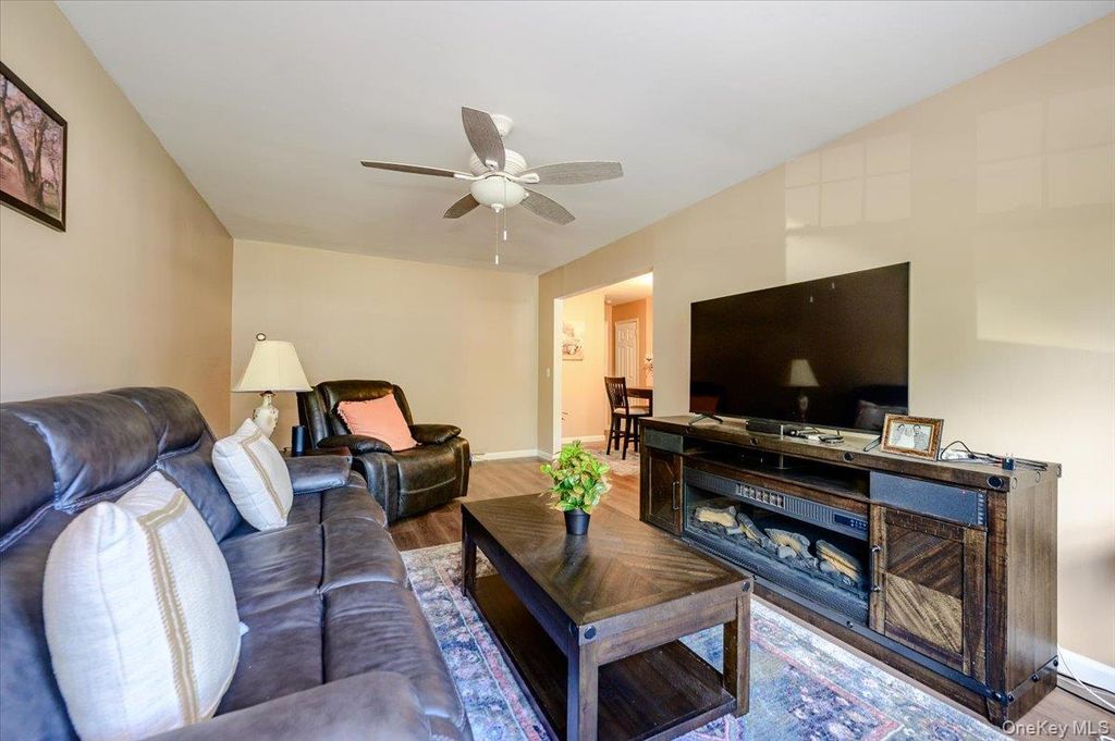 140 Church Street 3C, Kings Park, NY 11754 — photo 4