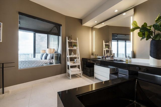 18555 Collins Avenue 3303, Sunny Isles Beach, FL 33160
