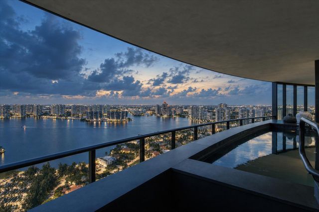 18555 Collins Avenue 3303, Sunny Isles Beach, FL 33160