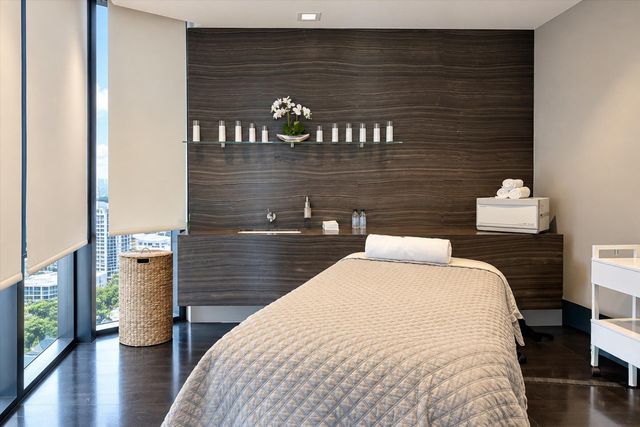 18555 Collins Avenue 3303, Sunny Isles Beach, FL 33160