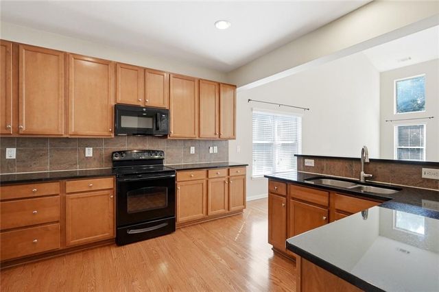 7719 Copper Kettle Way, Flowery Branch, GA 30542