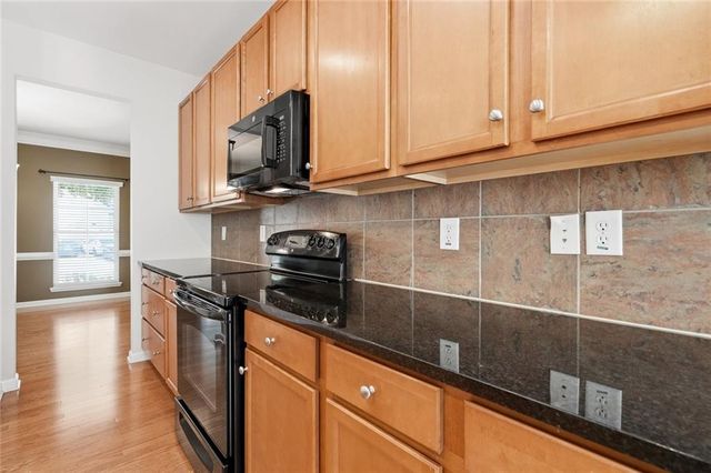 7719 Copper Kettle Way, Flowery Branch, GA 30542