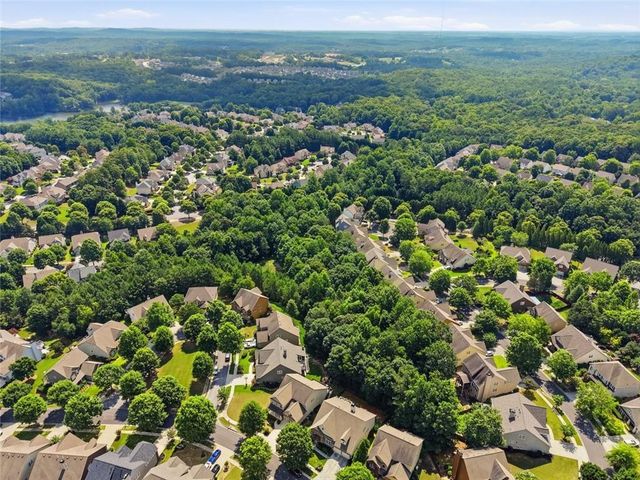 7719 Copper Kettle Way, Flowery Branch, GA 30542