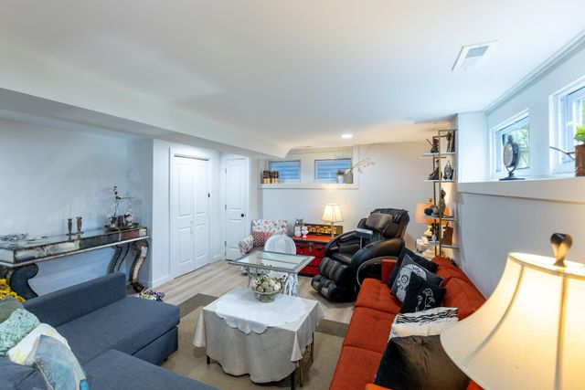 12 Dresden Road, Hanover, NH 03755