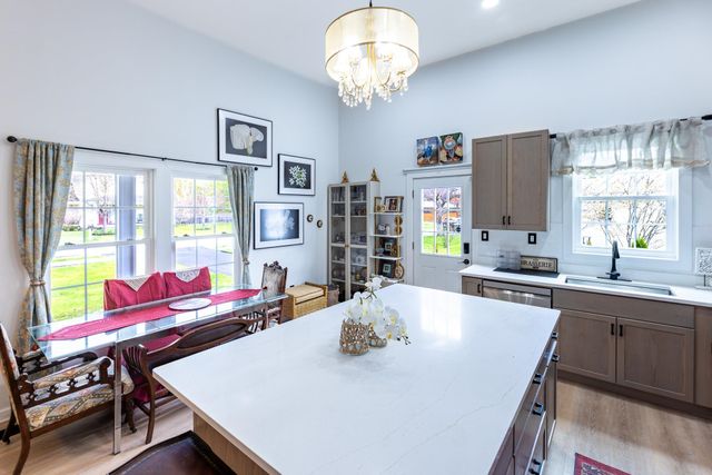 12 Dresden Road, Hanover, NH 03755
