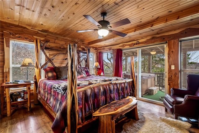 157 County Road 210, Eureka Springs, AR 72632