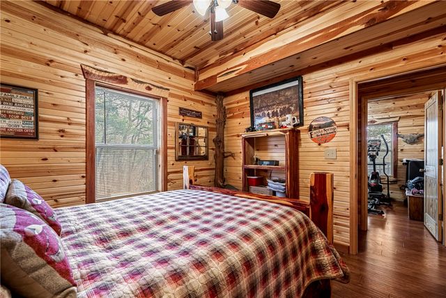 157 County Road 210, Eureka Springs, AR 72632