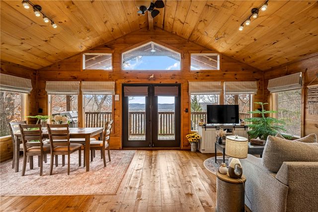 157 County Road 210, Eureka Springs, AR 72632