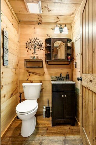 157 County Road 210, Eureka Springs, AR 72632