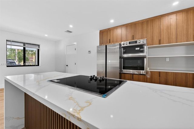 7311 Fairway Blvd, Miramar, FL 33023