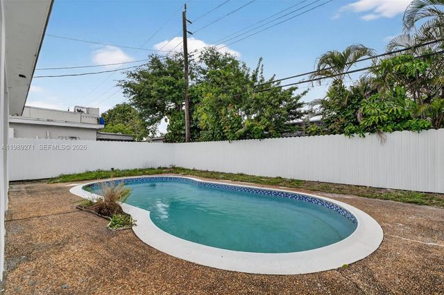 7311 Fairway Blvd, Miramar, FL 33023