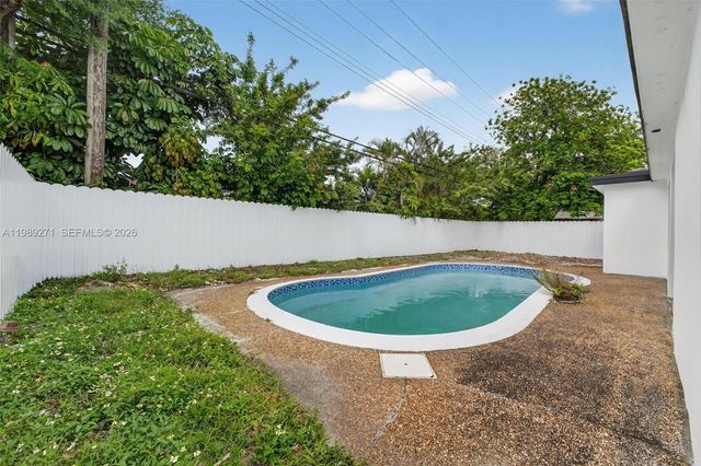 7311 Fairway Blvd, Miramar, FL 33023