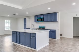 933 Charleston Court, Bedford, TX 76022