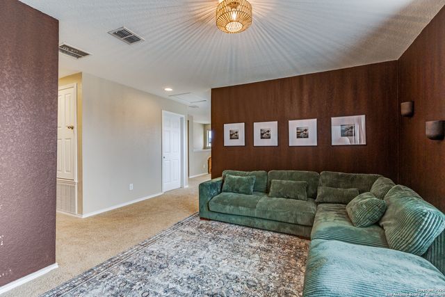 1247 Lake Pt, San Antonio, TX 78245