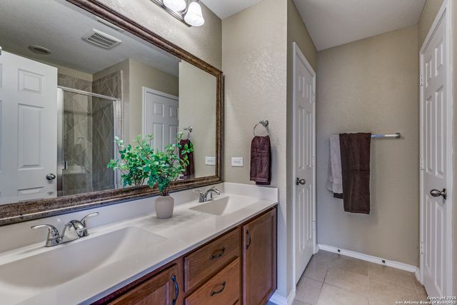 1247 Lake Pt, San Antonio, TX 78245