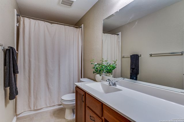 1247 Lake Pt, San Antonio, TX 78245