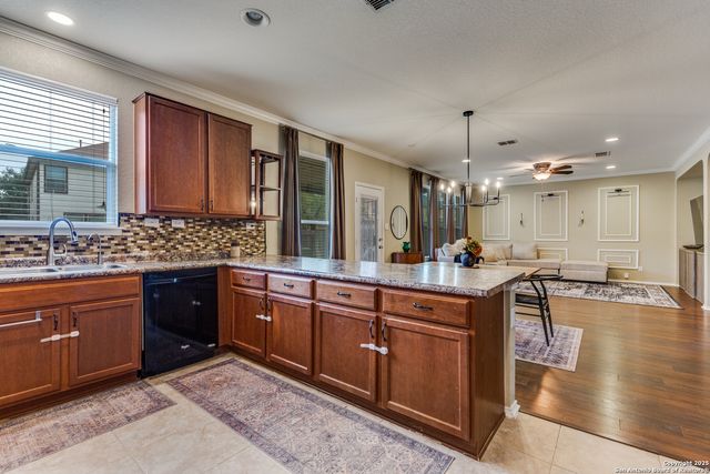 1247 Lake Pt, San Antonio, TX 78245