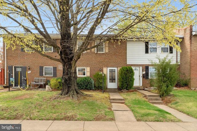 322 E MAPLE AVE, Sterling, VA 20164