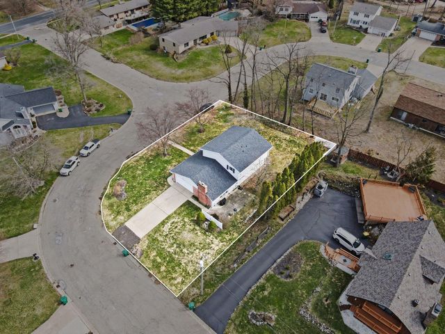 1207 Hampton Oaks Drive, Portage, MI 49024