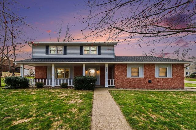 1207 Hampton Oaks Drive, Portage, MI 49024