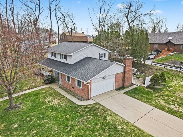 1207 Hampton Oaks Drive, Portage, MI 49024