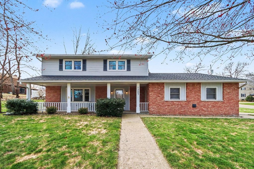 1207 Hampton Oaks Drive, Portage, MI 49024