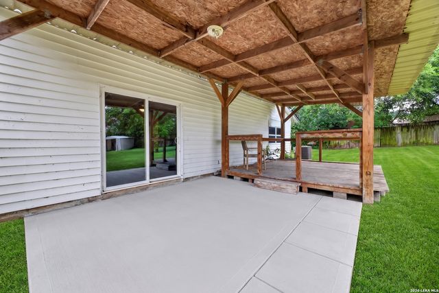 12209 LUCKY OAKS ST, Live Oak, TX 78233