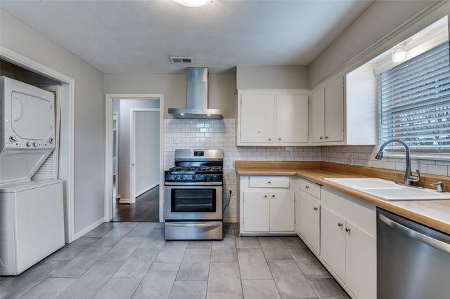 1315 Kings Highway, Dallas, TX 75208