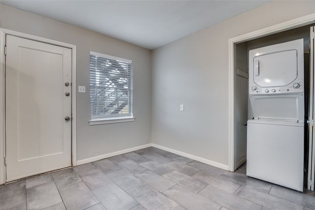 1315 Kings Highway, Dallas, TX 75208