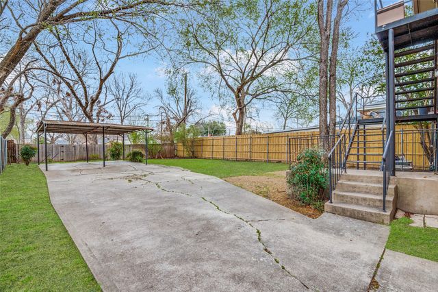 1315 Kings Highway, Dallas, TX 75208