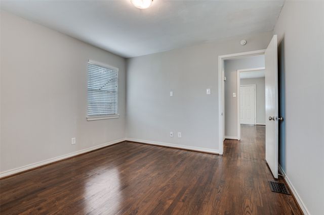 1315 Kings Highway, Dallas, TX 75208