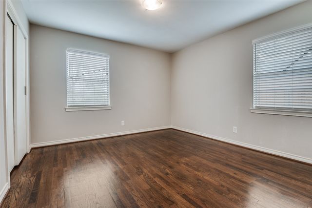 1315 Kings Highway, Dallas, TX 75208