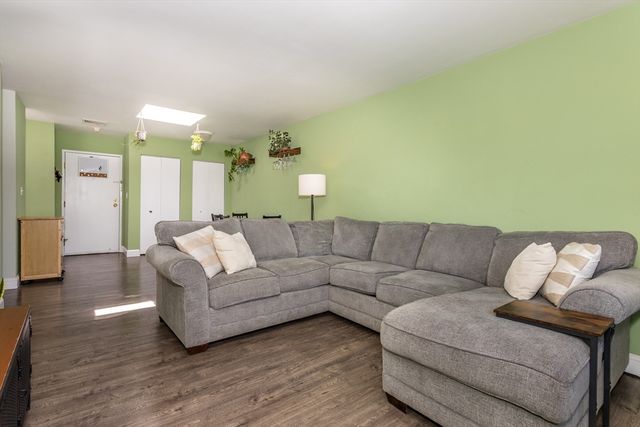 35 Desmoines Rd 503, Quincy, MA 02169