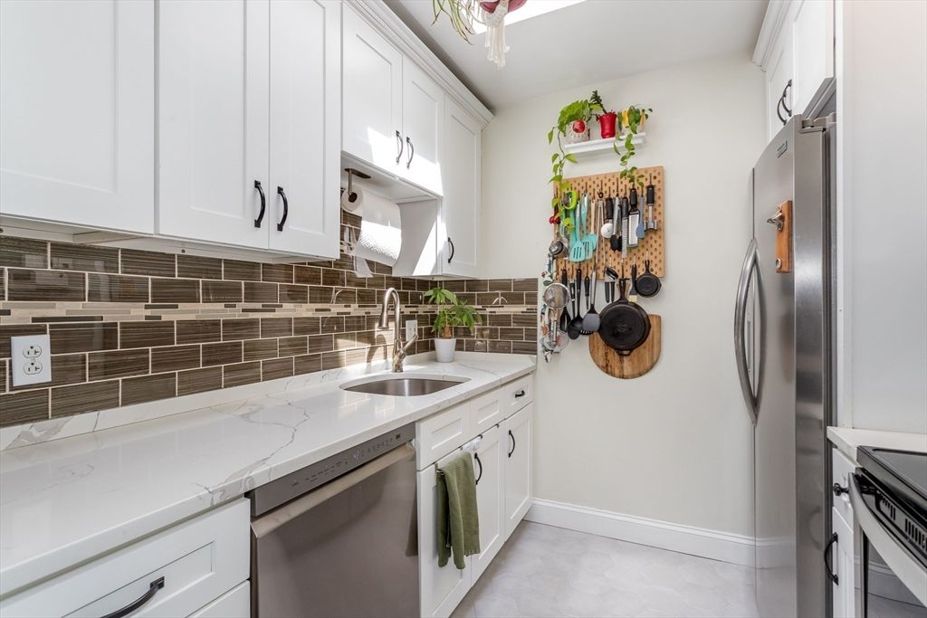 35 Desmoines Rd 503, Quincy, MA 02169