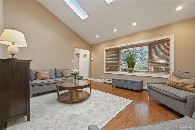 1261 Meadowbrook Road, Merrick, NY 11566