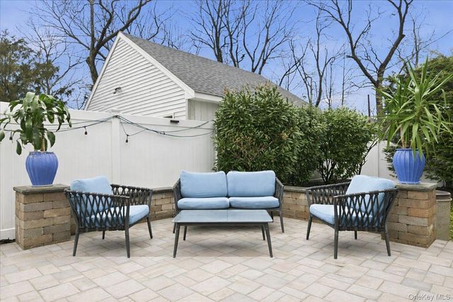 1261 Meadowbrook Road, Merrick, NY 11566