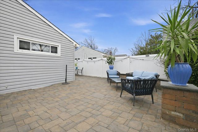 1261 Meadowbrook Road, Merrick, NY 11566