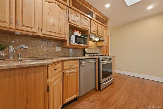 1261 Meadowbrook Road, Merrick, NY 11566