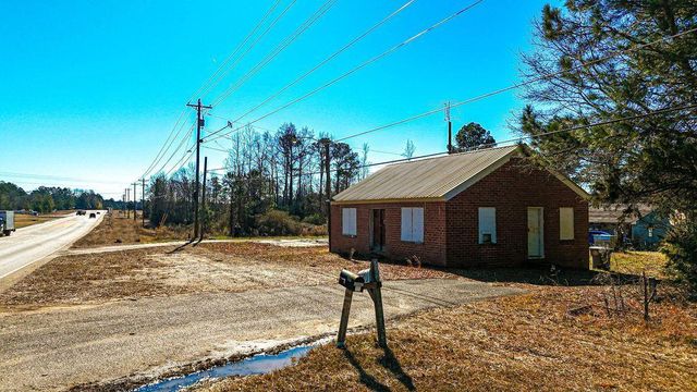 1013 Veterans Parkway, Barnesville, GA 30204