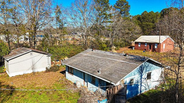 1013 Veterans Parkway, Barnesville, GA 30204