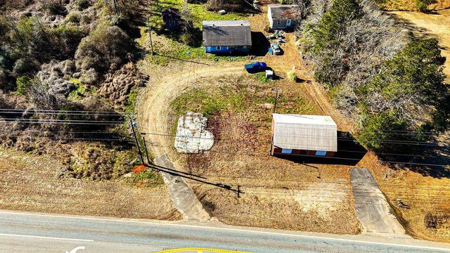 1013 Veterans Parkway, Barnesville, GA 30204