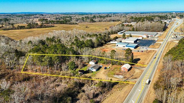 1013 Veterans Parkway, Barnesville, GA 30204