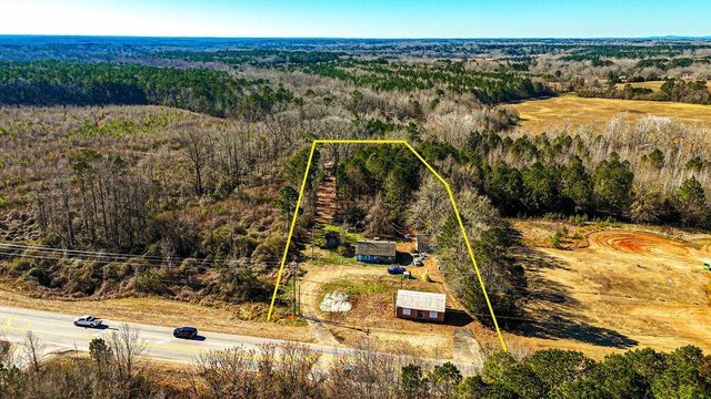 1013 Veterans Parkway, Barnesville, GA 30204