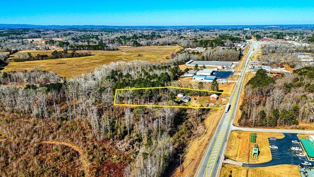 1013 Veterans Parkway, Barnesville, GA 30204