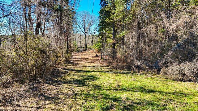 1013 Veterans Parkway, Barnesville, GA 30204