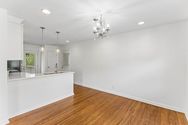 103 Oak Dr, Columbia, TN 38401