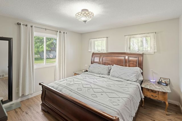 7712 N College Park Drive, Brooklyn Park, MN 55445